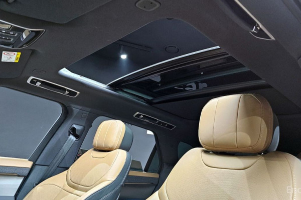 2025 Land Rover Range Rover Sport с пробегом 8 748 км