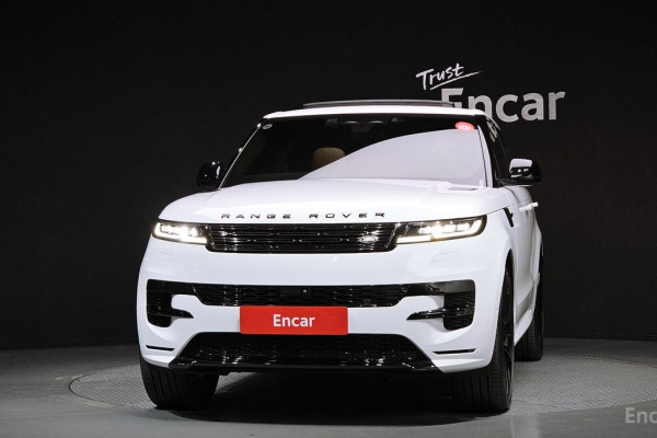 2025 Land Rover Range Rover Sport с пробегом 4 923 км