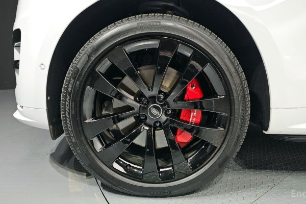 2025 Land Rover Range Rover Sport с пробегом 4 923 км