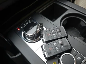 2018 Land Rover Discovery с пробегом 81 405 км