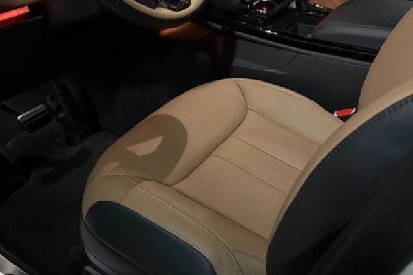 2025 Land Rover Range Rover Sport с пробегом 9 800 км