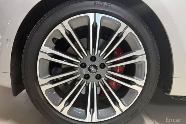 2025 Land Rover Range Rover Sport с пробегом 9 800 км