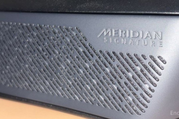 2025 Land Rover Range Rover Sport с пробегом 9 800 км