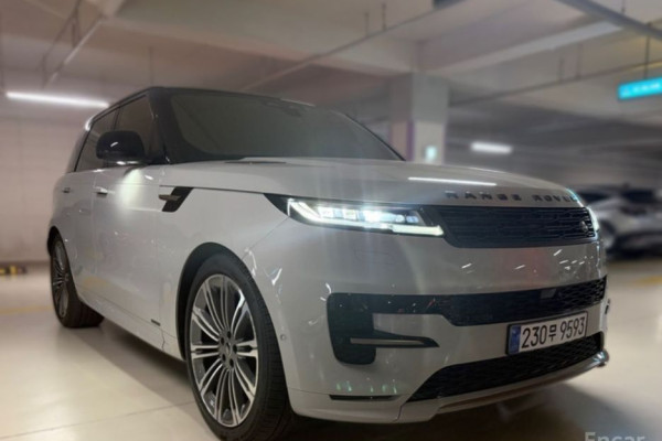 2025 Land Rover Range Rover Sport с пробегом 9 800 км