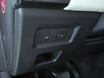 2018 Land Rover Discovery с пробегом 81 405 км