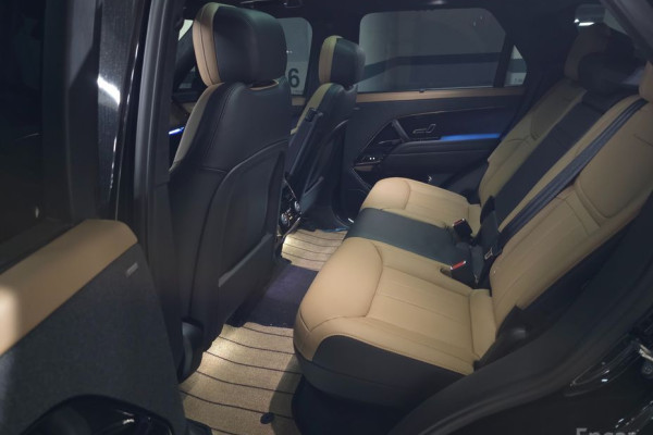 2025 Land Rover Range Rover Sport с пробегом 4 945 км