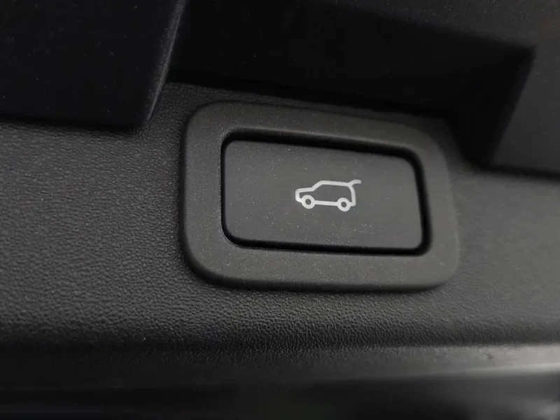 2019 Land Rover Discovery с пробегом 84 753 км
