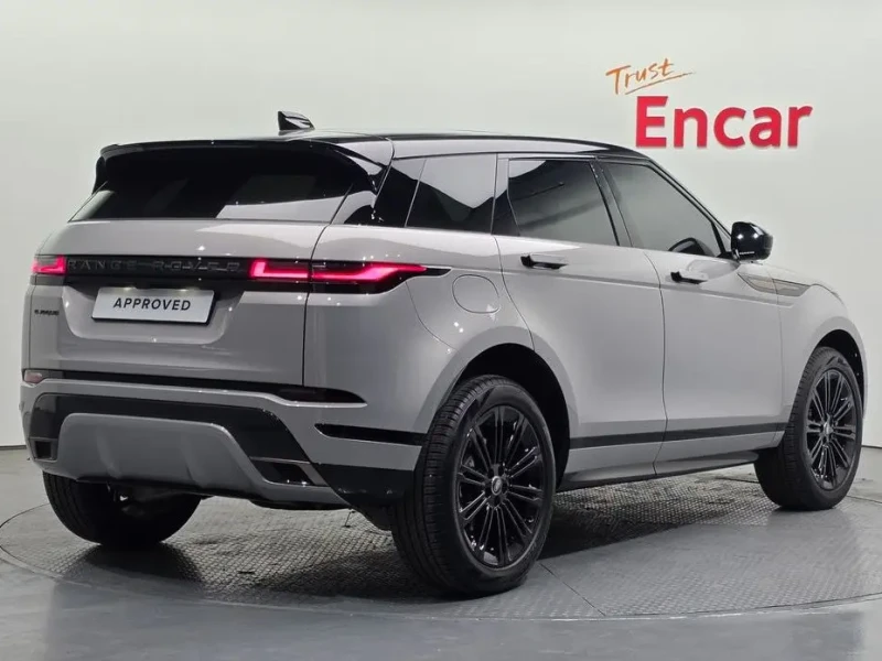 2025 Land Rover Range Rover Evoque с пробегом 4 204 км