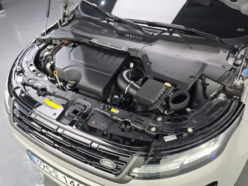 2025 Land Rover Range Rover Evoque с пробегом 4 204 км
