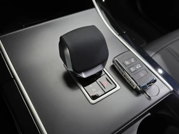 2025 Land Rover Range Rover Evoque с пробегом 4 204 км