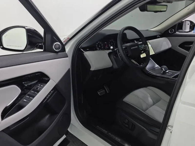 2025 Land Rover Range Rover Evoque с пробегом 10 348 км