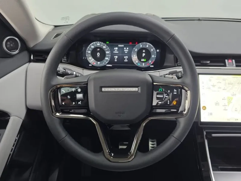 2025 Land Rover Range Rover Evoque с пробегом 10 348 км