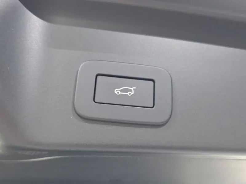 2025 Land Rover Range Rover Evoque с пробегом 10 348 км