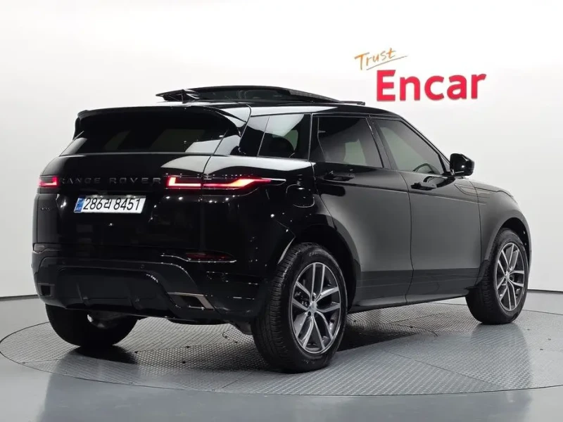 2025 Land Rover Range Rover Evoque с пробегом 799 км