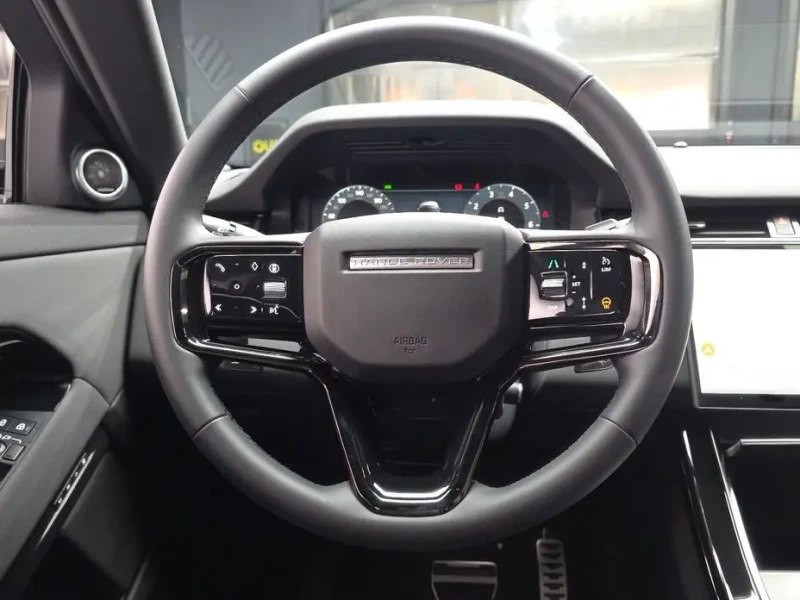 2025 Land Rover Range Rover Evoque с пробегом 799 км