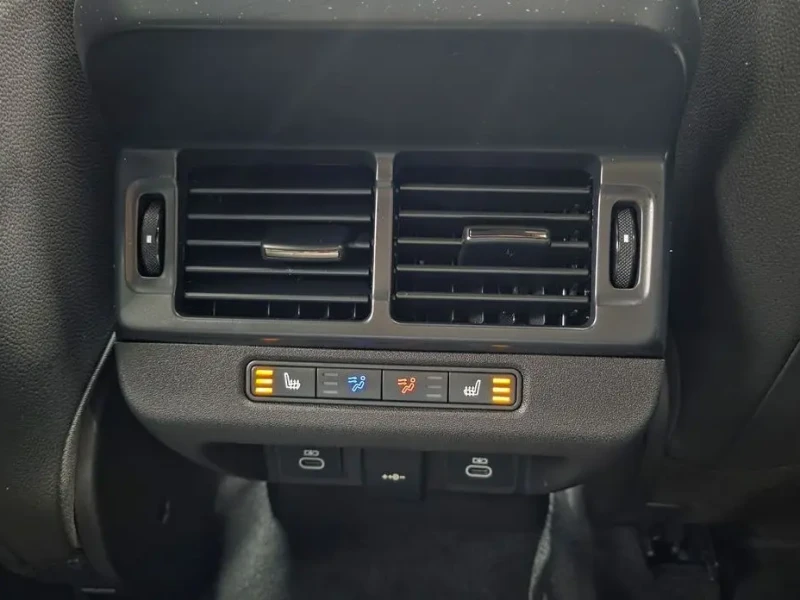 2025 Land Rover Range Rover Evoque с пробегом 799 км