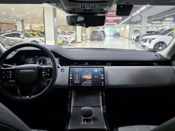 2025 Land Rover Range Rover Evoque с пробегом 16 800 км