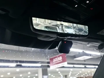 2025 Land Rover Range Rover Evoque с пробегом 16 800 км