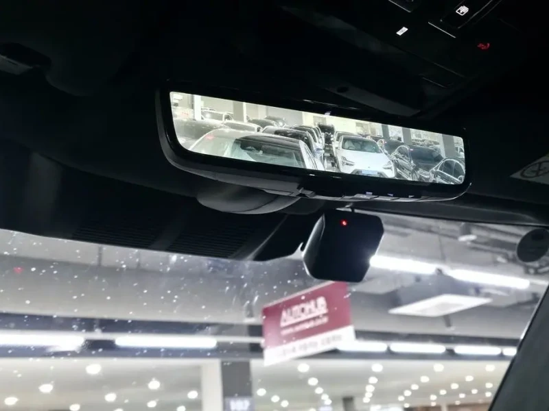 2025 Land Rover Range Rover Evoque с пробегом 16 800 км