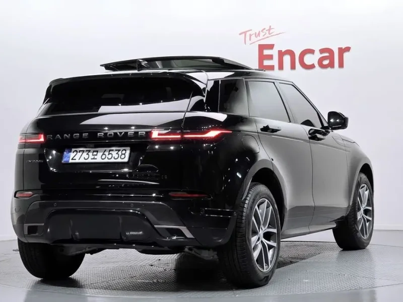 2025 Land Rover Range Rover Evoque с пробегом 9 741 км