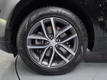 2025 Land Rover Range Rover Evoque с пробегом 9 741 км