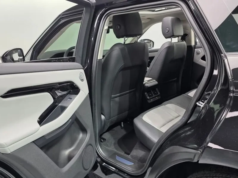 2025 Land Rover Range Rover Evoque с пробегом 9 741 км