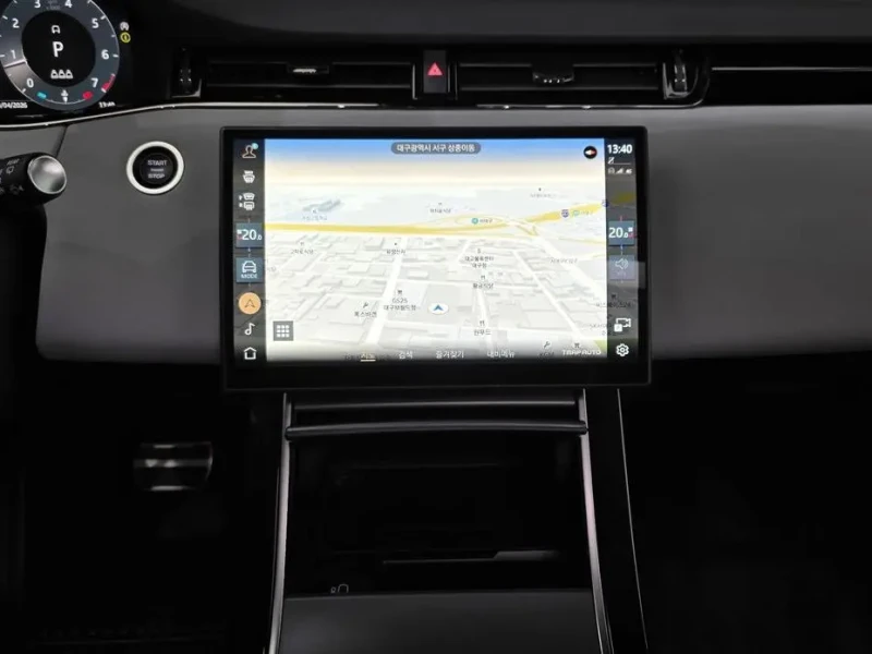 2025 Land Rover Range Rover Evoque с пробегом 9 741 км