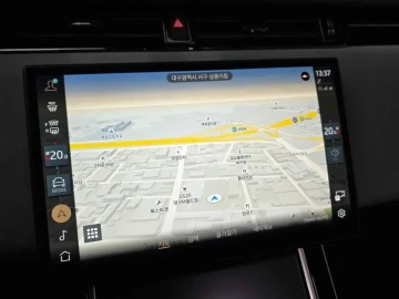 2025 Land Rover Range Rover Evoque с пробегом 9 741 км