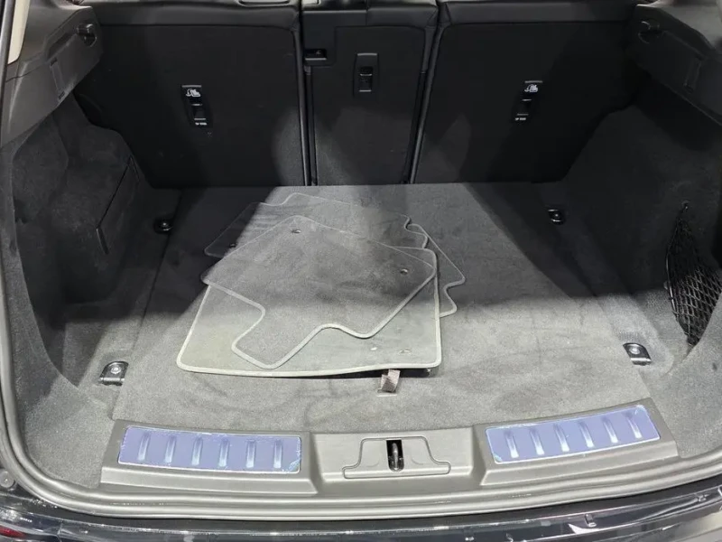 2025 Land Rover Range Rover Evoque с пробегом 9 741 км