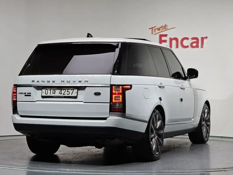 2017 Land Rover Range Rover с пробегом 148 709 км