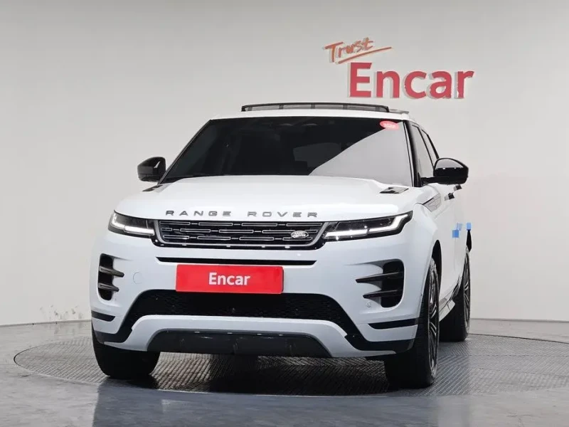 2024 Land Rover Range Rover Evoque с пробегом 28 813 км