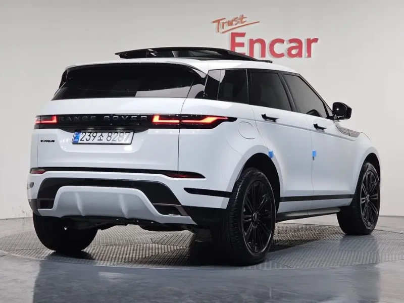 2024 Land Rover Range Rover Evoque с пробегом 28 813 км