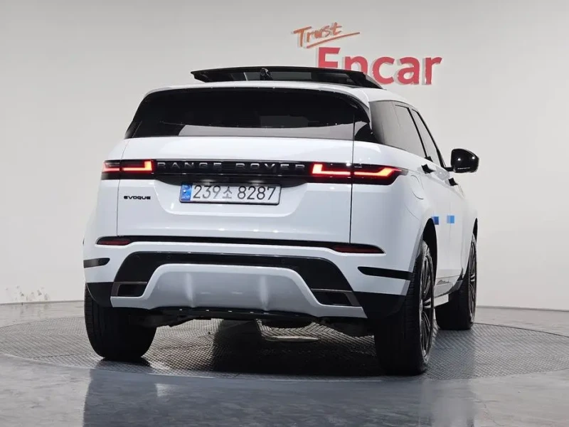 2024 Land Rover Range Rover Evoque с пробегом 28 813 км