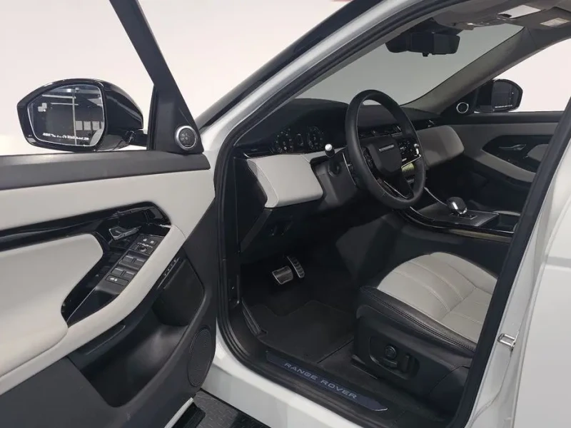 2024 Land Rover Range Rover Evoque с пробегом 28 813 км
