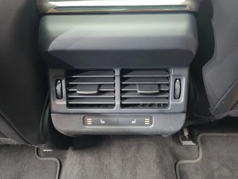 2024 Land Rover Range Rover Evoque с пробегом 28 813 км