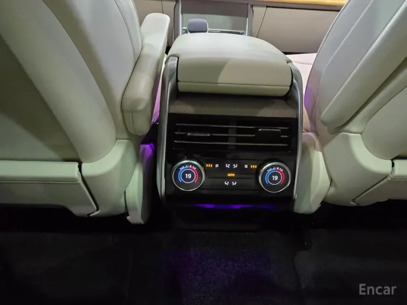 2025 Land Rover Range Rover с пробегом 6 203 км