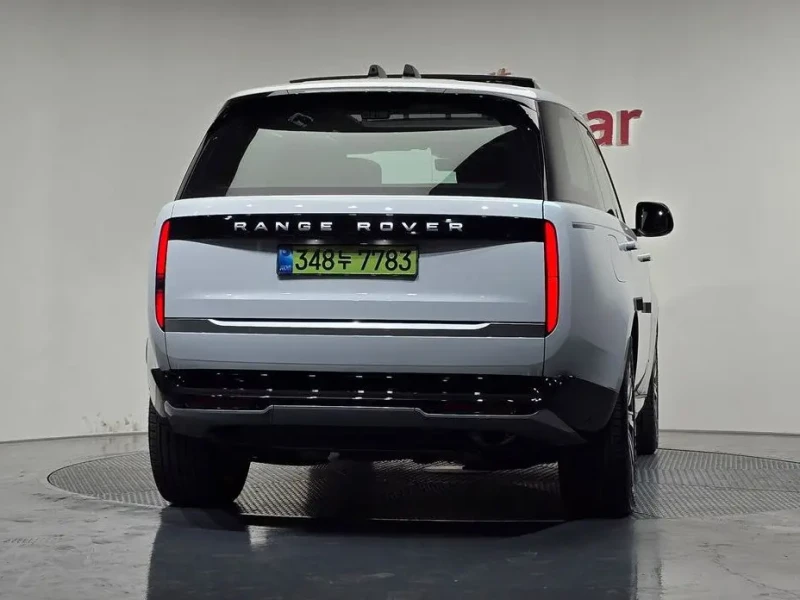 2025 Land Rover Range Rover с пробегом 2 112 км
