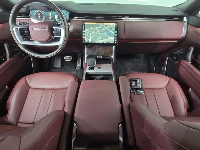 2025 Land Rover Range Rover с пробегом 2 112 км