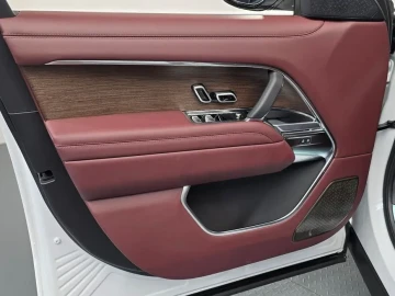 2025 Land Rover Range Rover с пробегом 2 112 км