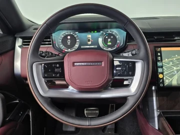 2025 Land Rover Range Rover с пробегом 2 112 км