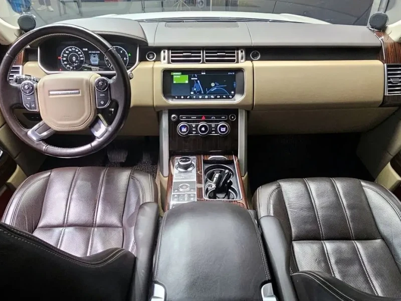 2017 Land Rover Range Rover с пробегом 132 521 км