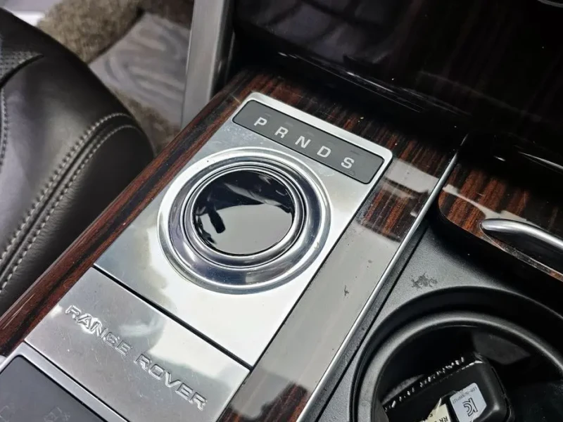 2017 Land Rover Range Rover с пробегом 132 521 км