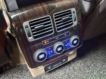 2017 Land Rover Range Rover с пробегом 132 521 км