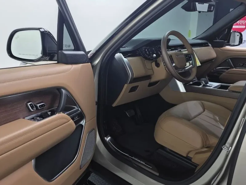 2025 Land Rover Range Rover с пробегом 3 250 км