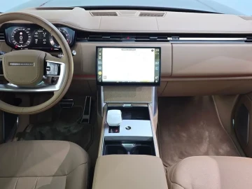 2025 Land Rover Range Rover с пробегом 7 878 км