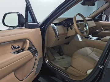 2025 Land Rover Range Rover с пробегом 7 878 км