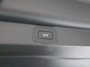 2025 Land Rover Range Rover с пробегом 7 878 км