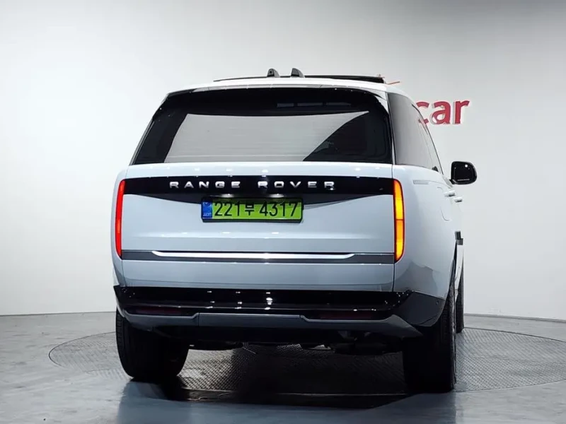 2025 Land Rover Range Rover с пробегом 4 170 км
