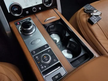 2021 Land Rover Range Rover с пробегом 110 761 км