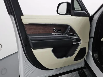 2023 Land Rover Range Rover с пробегом 33 373 км